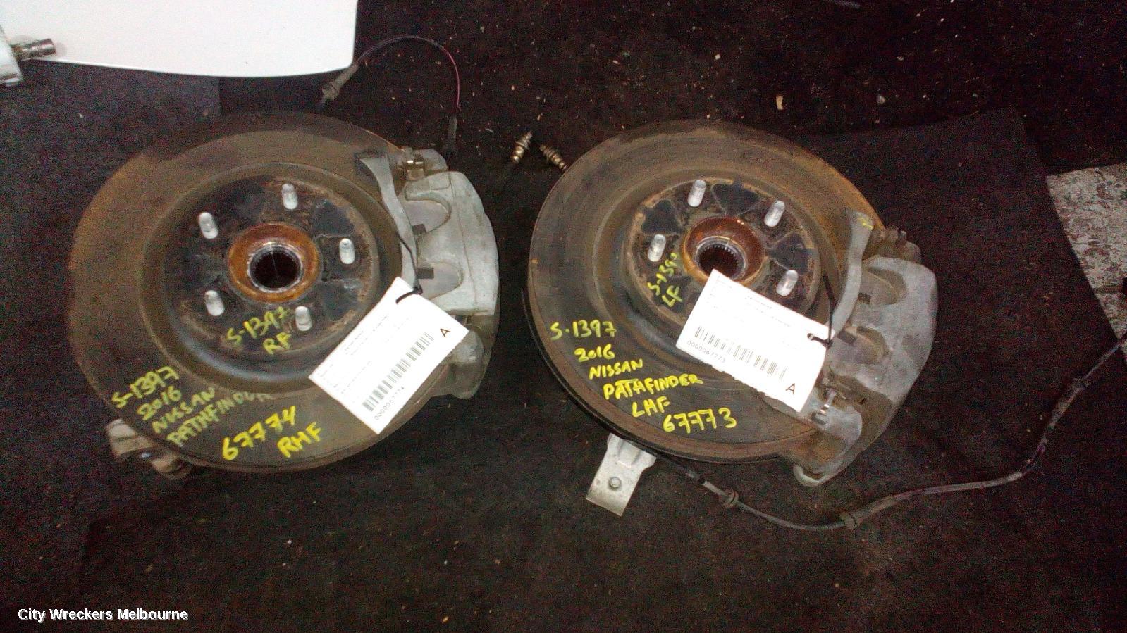 NISSAN PATHFINDER RIGHT FRONT HUB ASSEMBLY, R52, 06/2013 - 04/2021