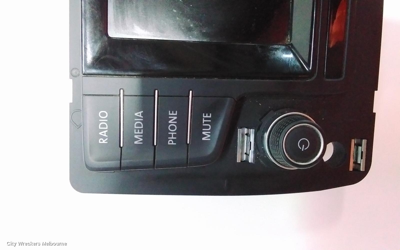 VOLKSWAGEN GOLF RADIO/CD/DVD/SAT/TV, DISPLAY SCREEN, 5.8IN, NON SAT NAV TYPE, GEN 7, 03/2013 - 03/2017