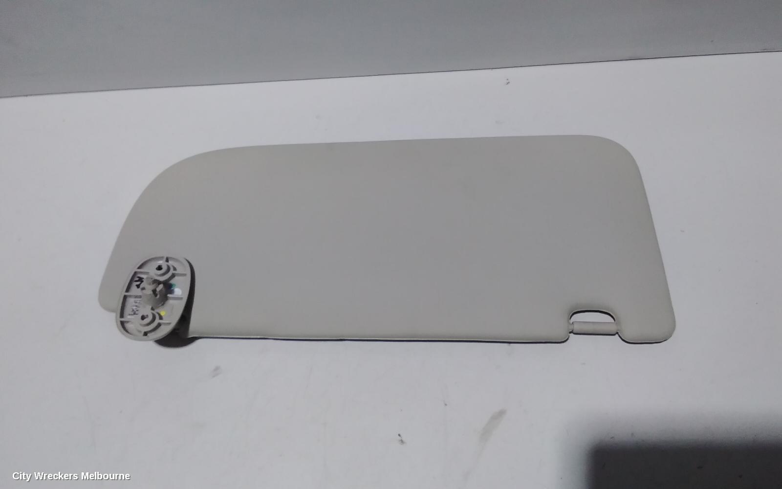 HOLDEN COLORADO SUNVISOR, RG, RH SIDE, 01/2012 - 12/2020