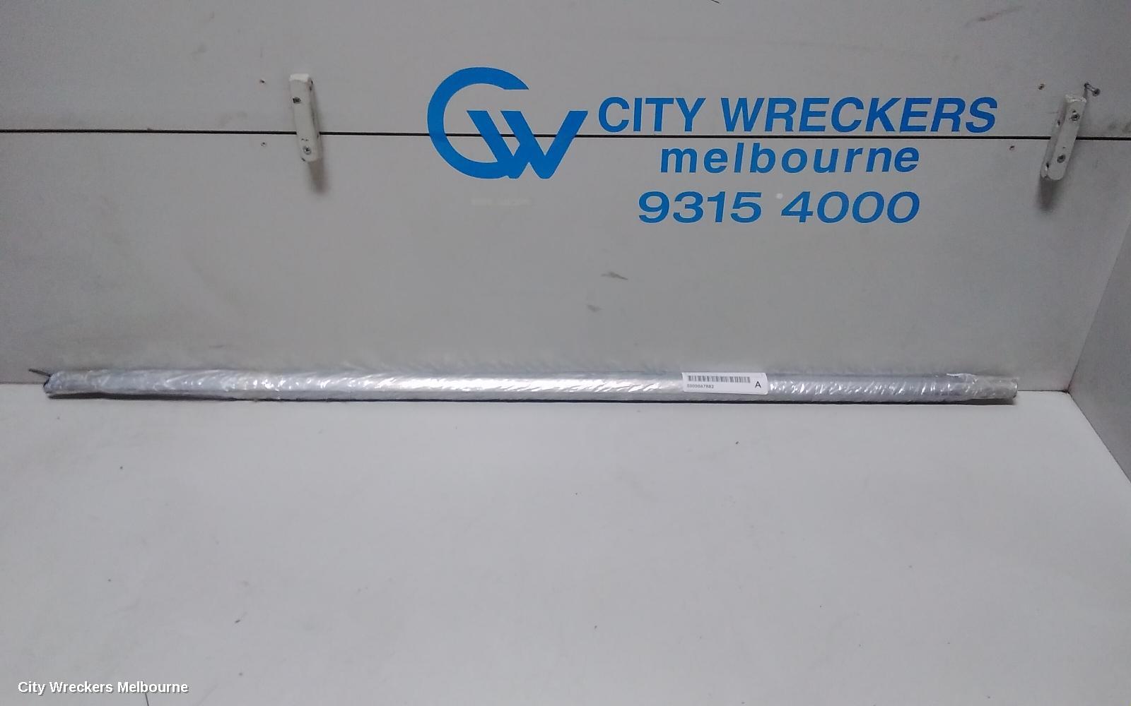 CHRYSLER 300C DOOR MOULD, CHOROM MOULD REFER TO PHOTO: 67882, LX2, 12/2011 - 12/2021