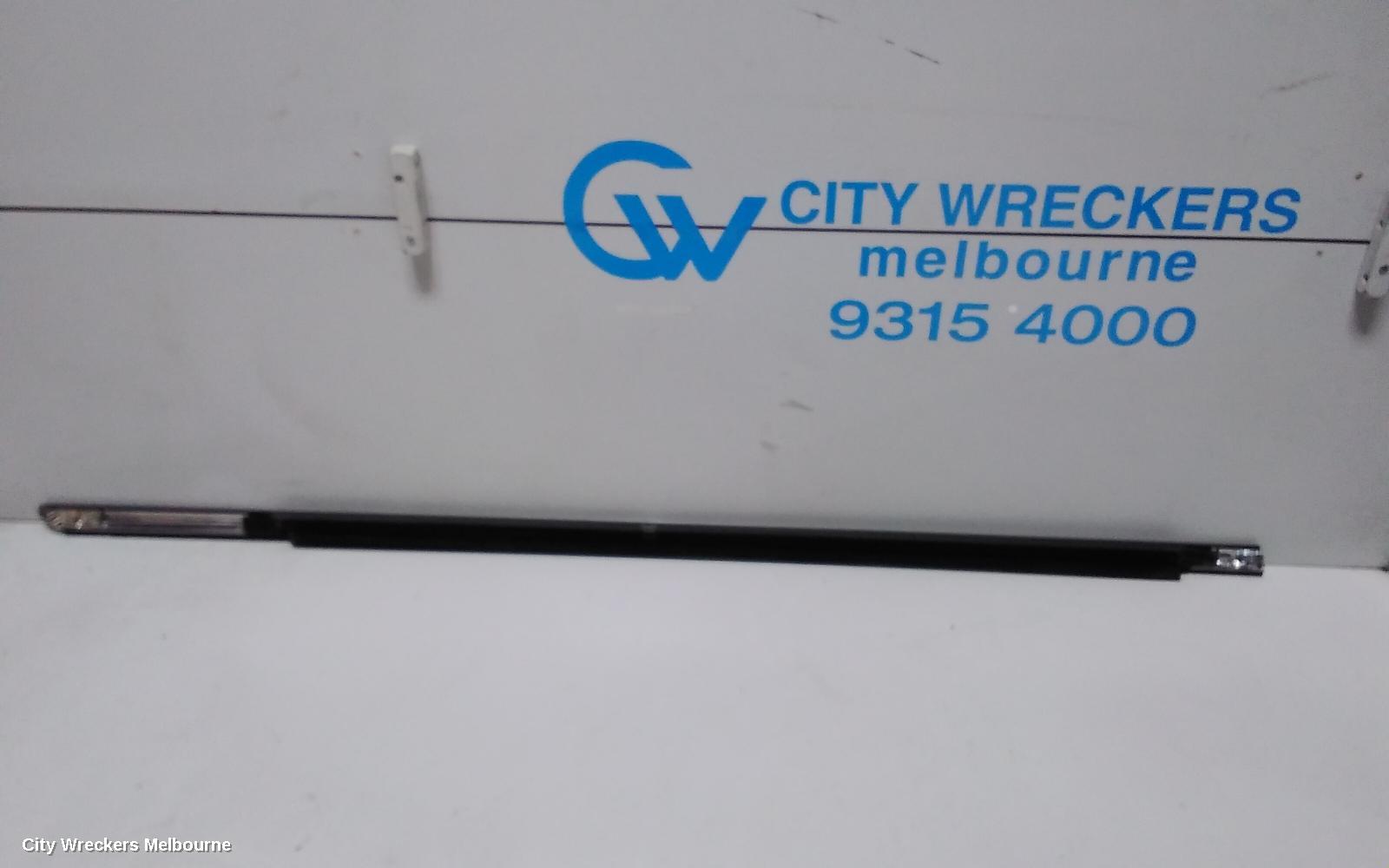 CHRYSLER 300C DOOR MOULD, CHOROM MOULD REFER TO PHOTO: 67882, LX2, 12/2011 - 12/2021