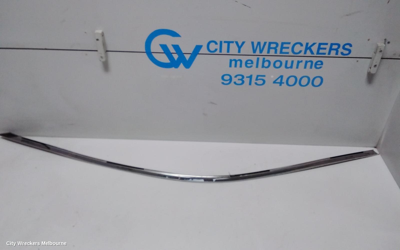 CHRYSLER 300C DOOR MOULD, DOOR TOP CHOROM : 67884, LX2, 12/2011 - 12/2021