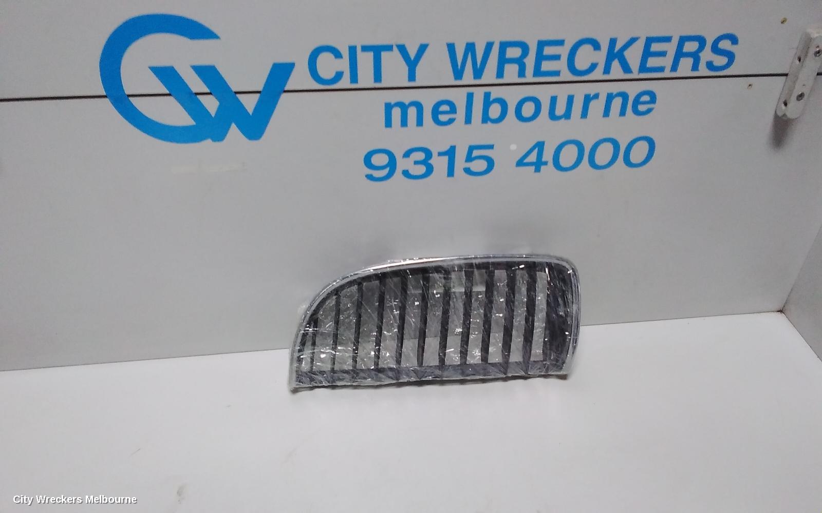 BMW 3 SERIES GRILLE, RADIATOR GRILLE (LH SIDE), E90/E91, SEDAN/WAGON, BLACK/CHROME, 03/2005 - 08/2008