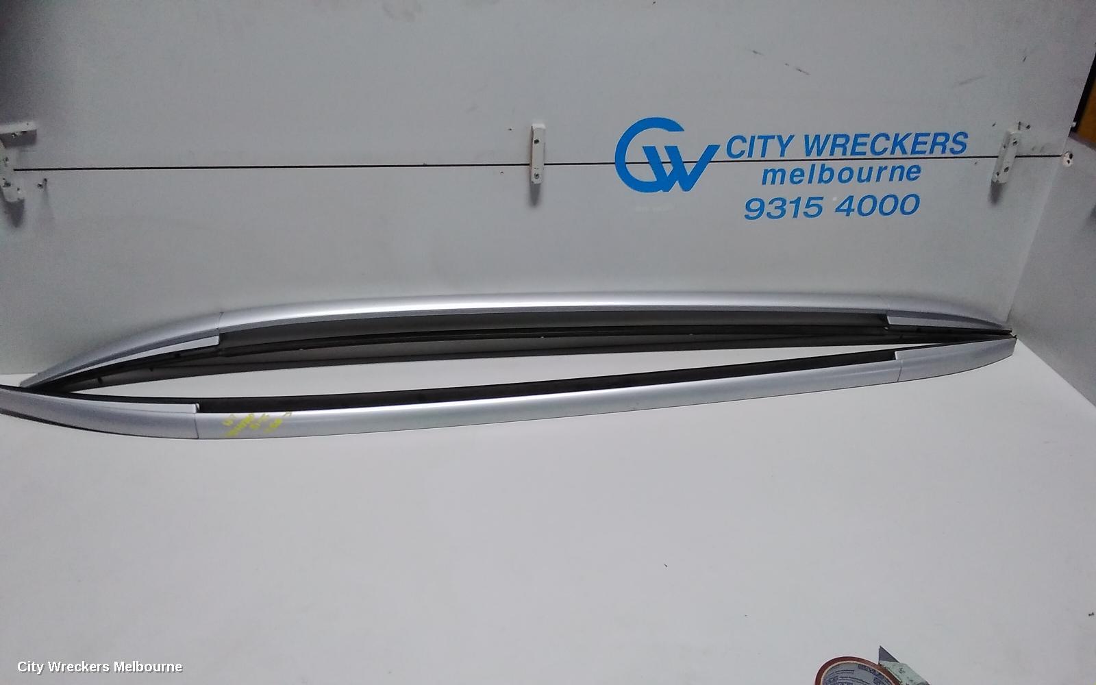 NISSAN QASHQAI ROOF RAIL