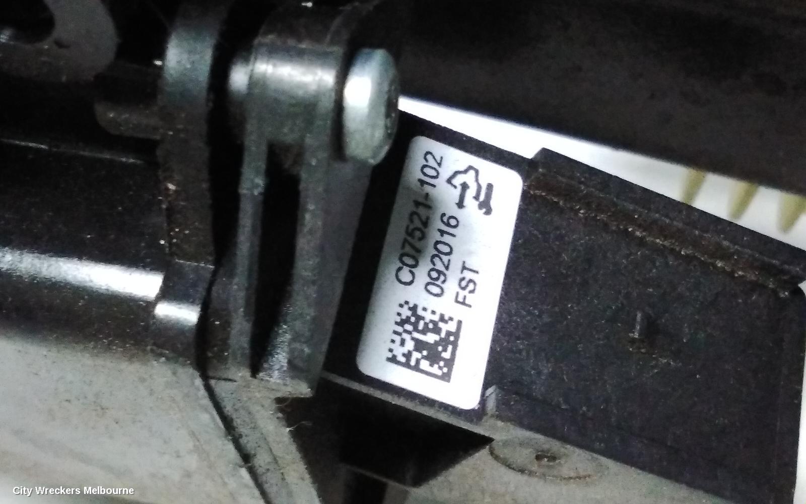 HOLDEN ASTRA RIGHT FRONT WINDOW REG/MOTOR, BK-BL, 09/2016 - 12/2020