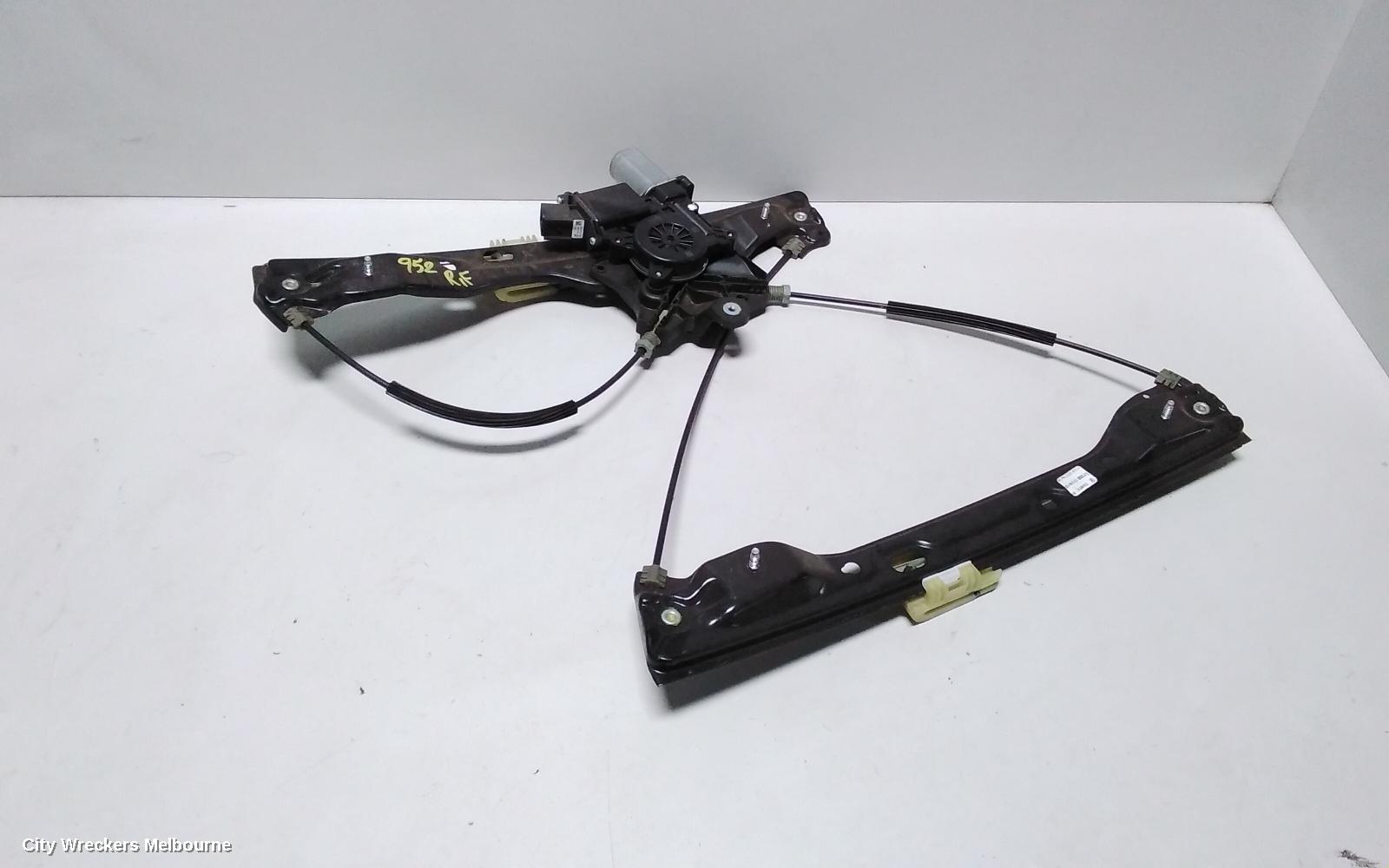 HOLDEN ASTRA RIGHT FRONT WINDOW REG/MOTOR, BK-BL, 09/2016 - 12/2020