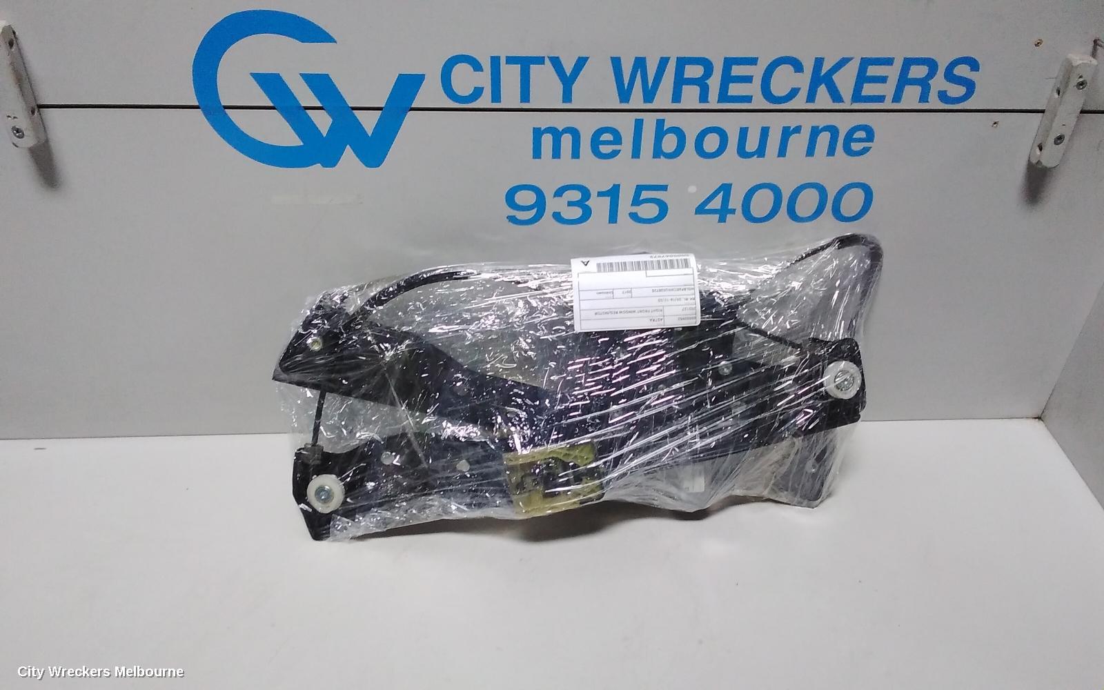 HOLDEN ASTRA RIGHT FRONT WINDOW REG/MOTOR, BK-BL, 09/2016 - 12/2020