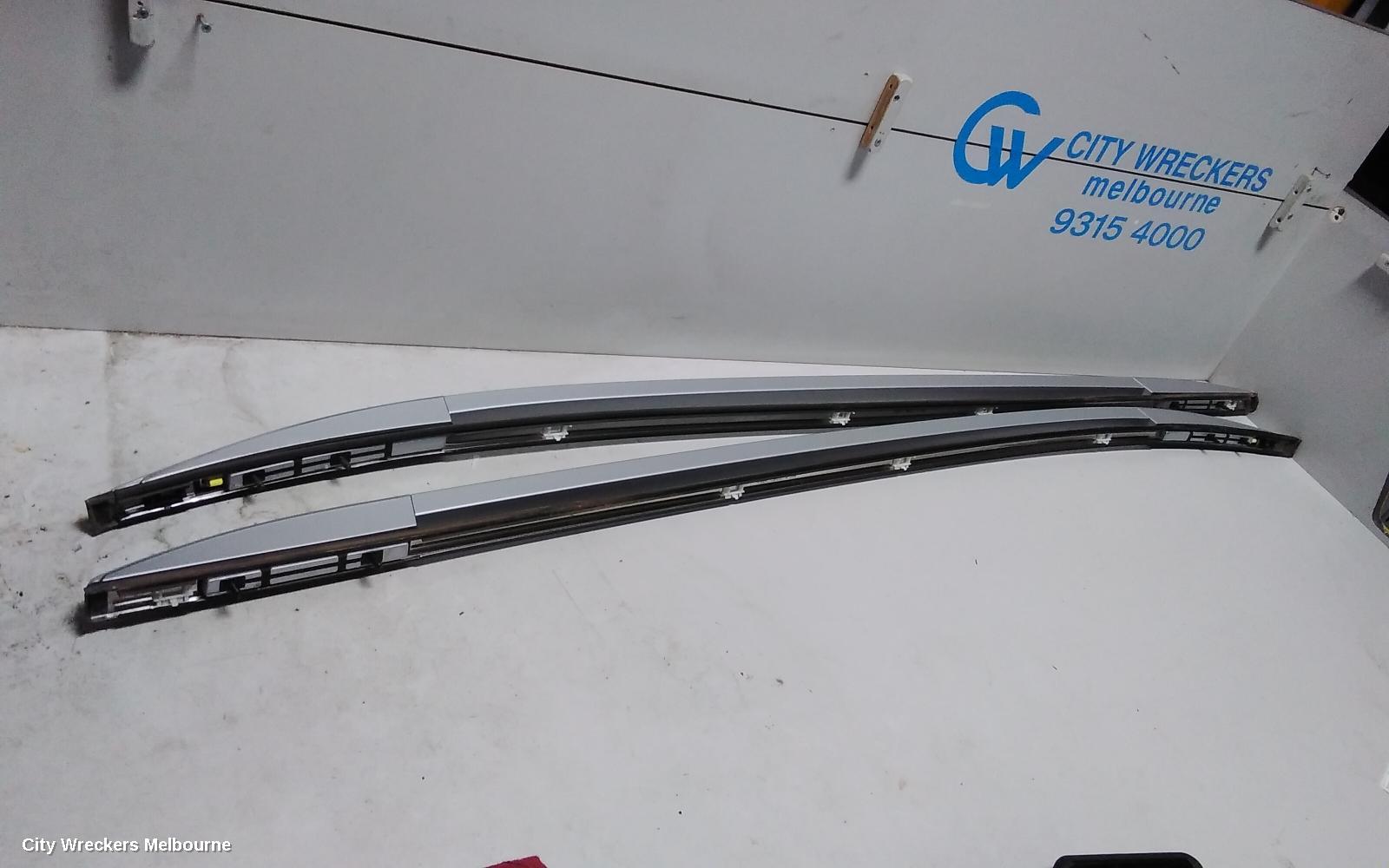NISSAN QASHQAI ROOF RAIL