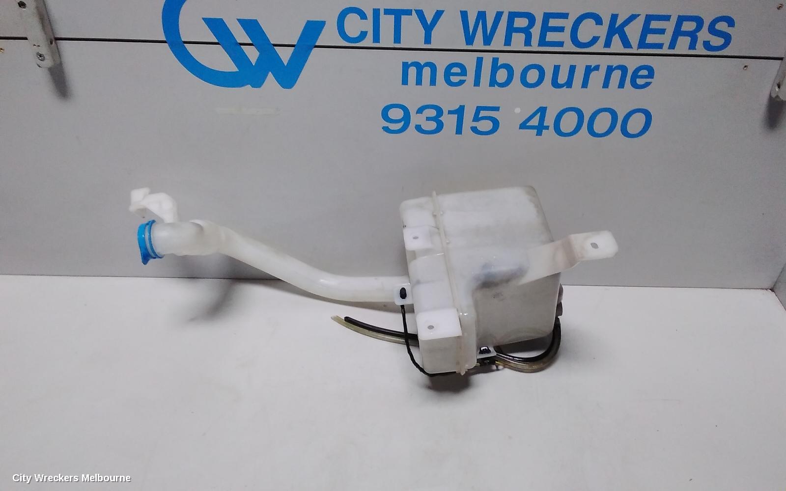 SUZUKI SWIFT WASHER BOTTLE, RS415/RS416, 09/2004 - 02/2011