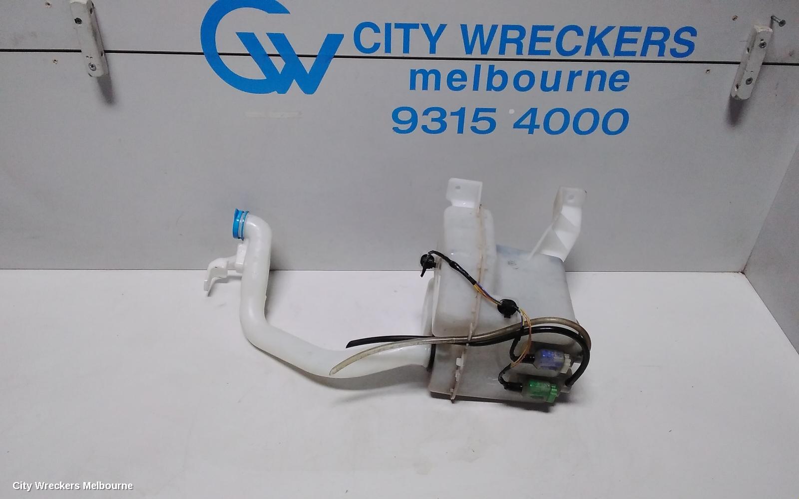 SUZUKI SWIFT WASHER BOTTLE, RS415/RS416, 09/2004 - 02/2011