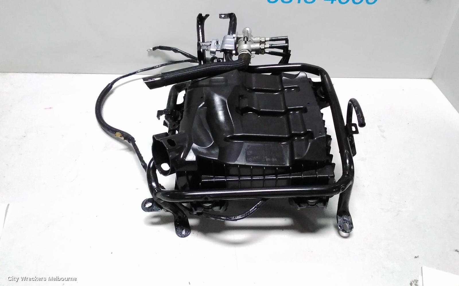 RENAULT TRAFIC AIR CLEANER/BOX, AIR CLEANER, X83, M9R, 05/2007 - 12/2014