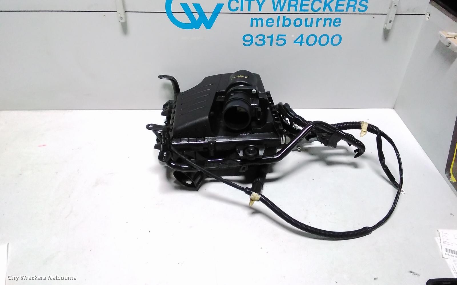 RENAULT TRAFIC AIR CLEANER/BOX, AIR CLEANER, X83, M9R, 05/2007 - 12/2014