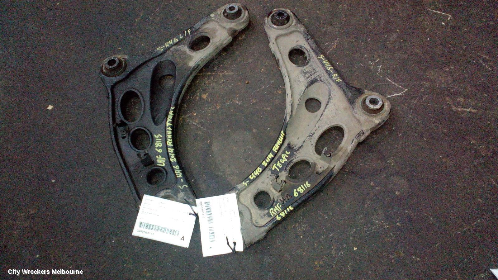 RENAULT TRAFIC RIGHT FRONT LOWER CONTROL ARM, X83, 04/2004 - 12/2014