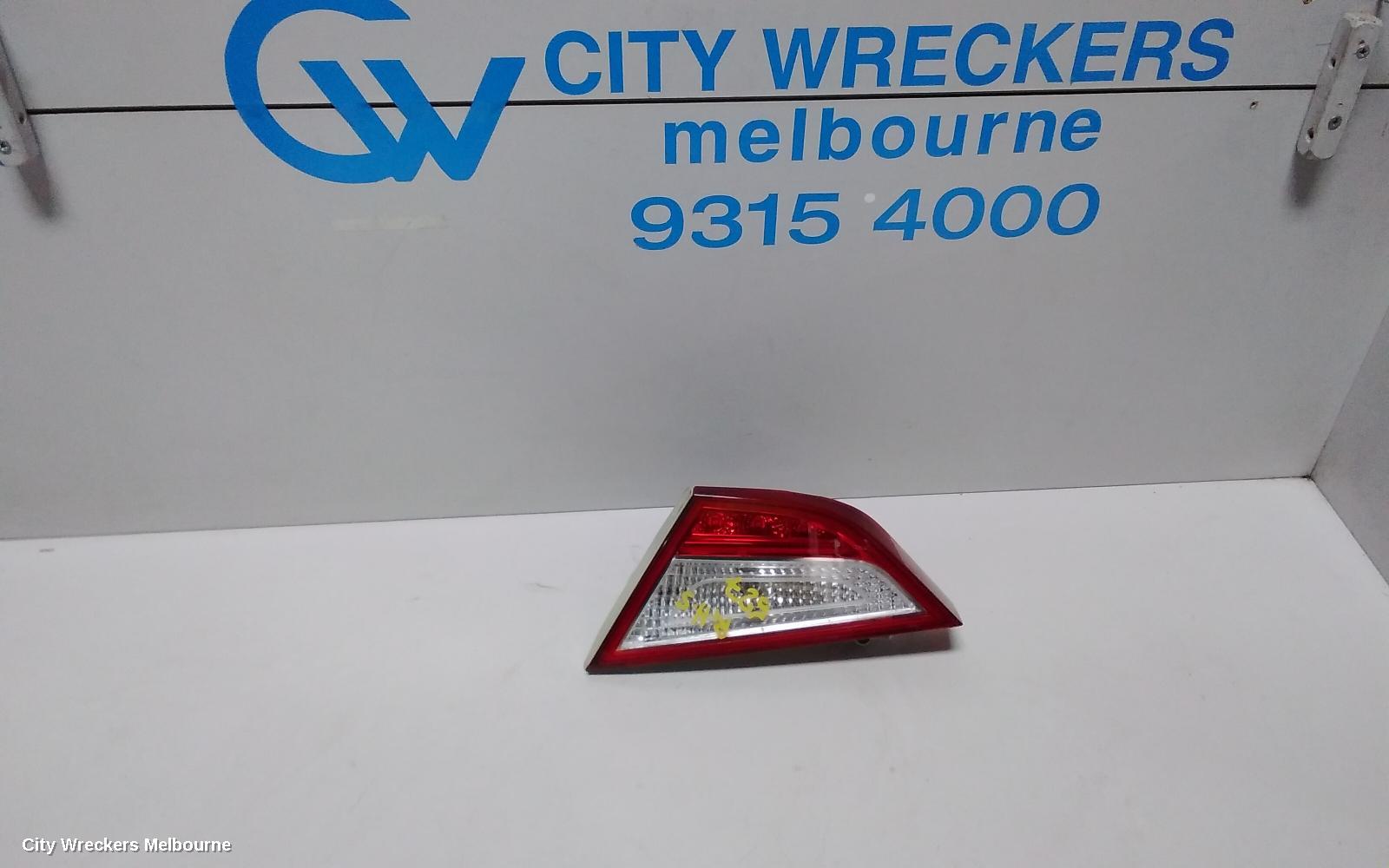 HYUNDAI I45 REAR GARNISH, BOOTLID LAMP (RH SIDE), YF, NON LED TYPE, 02/2010 - 05/2013 (AUS ONLY)