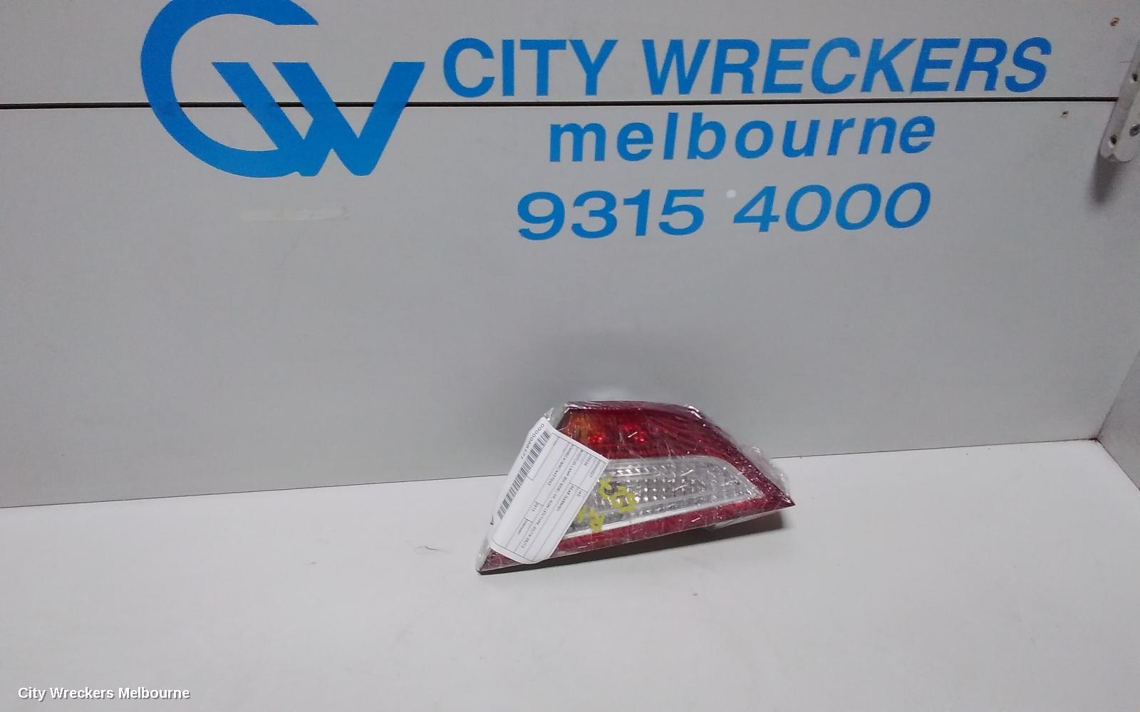 HYUNDAI I45 REAR GARNISH, BOOTLID LAMP (RH SIDE), YF, NON LED TYPE, 02/2010 - 05/2013 (AUS ONLY)