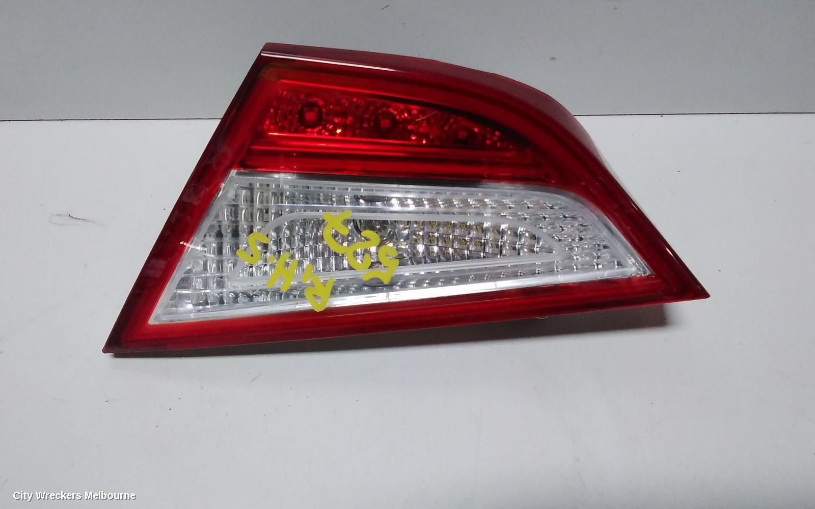HYUNDAI I45 REAR GARNISH, BOOTLID LAMP (RH SIDE), YF, NON LED TYPE, 02/2010 - 05/2013 (AUS ONLY)