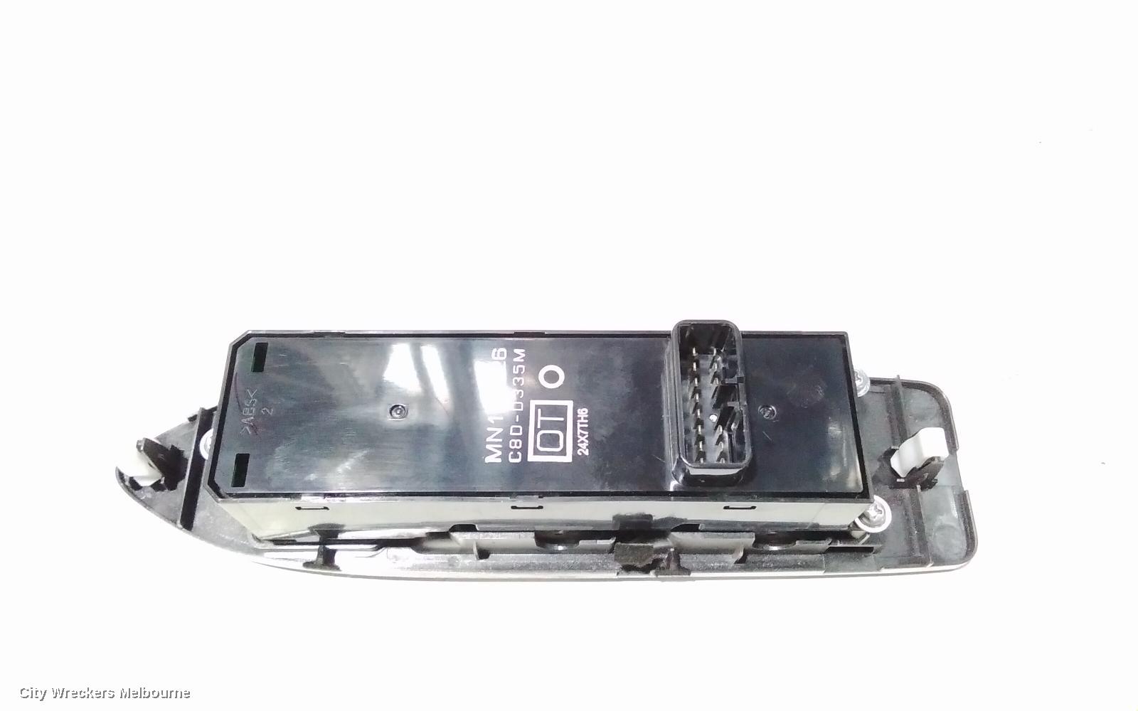 MITSUBISHI PAJERO PWR DR WIND SWITCH, RH FRONT (MASTER SWITCH), 5DR, NS-NT, 11/2006 ONWARDS