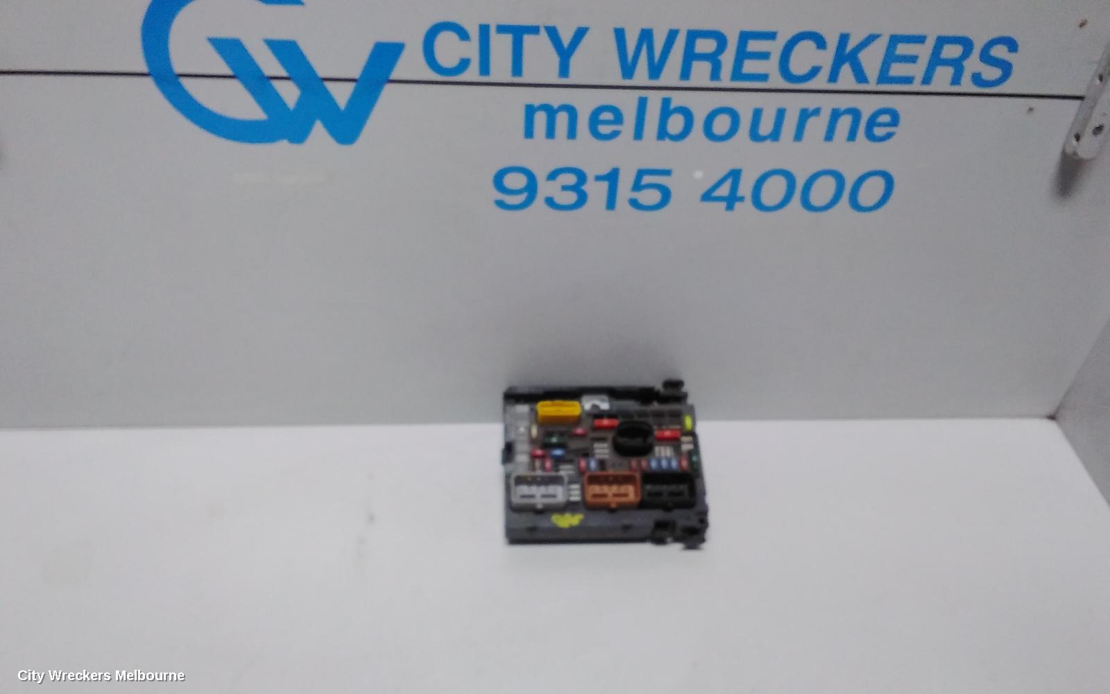 PEUGEOT PARTNER FUSE BOX, VAN 09/2008 - 01/2015