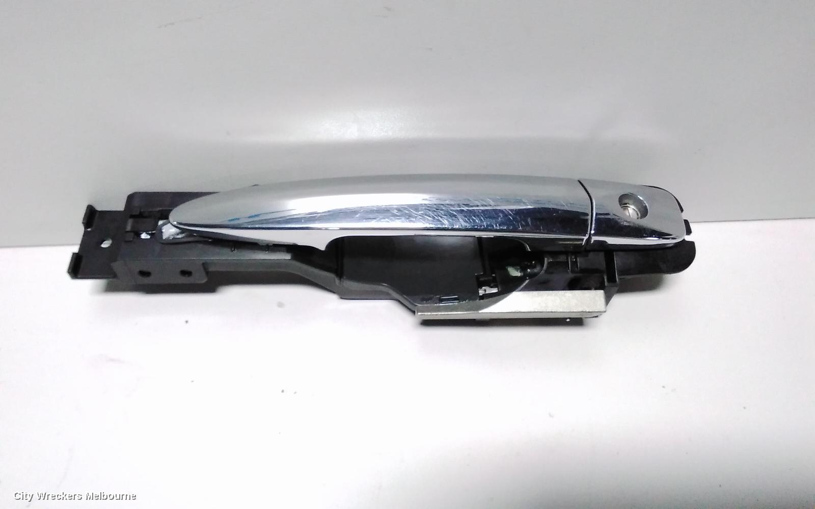 NISSAN PULSAR DOOR HANDLE, OUTER, RH FRONT, NON PUSH BUTTON START TYPE, B17, SEDAN, 12/2012 - 12/2017
