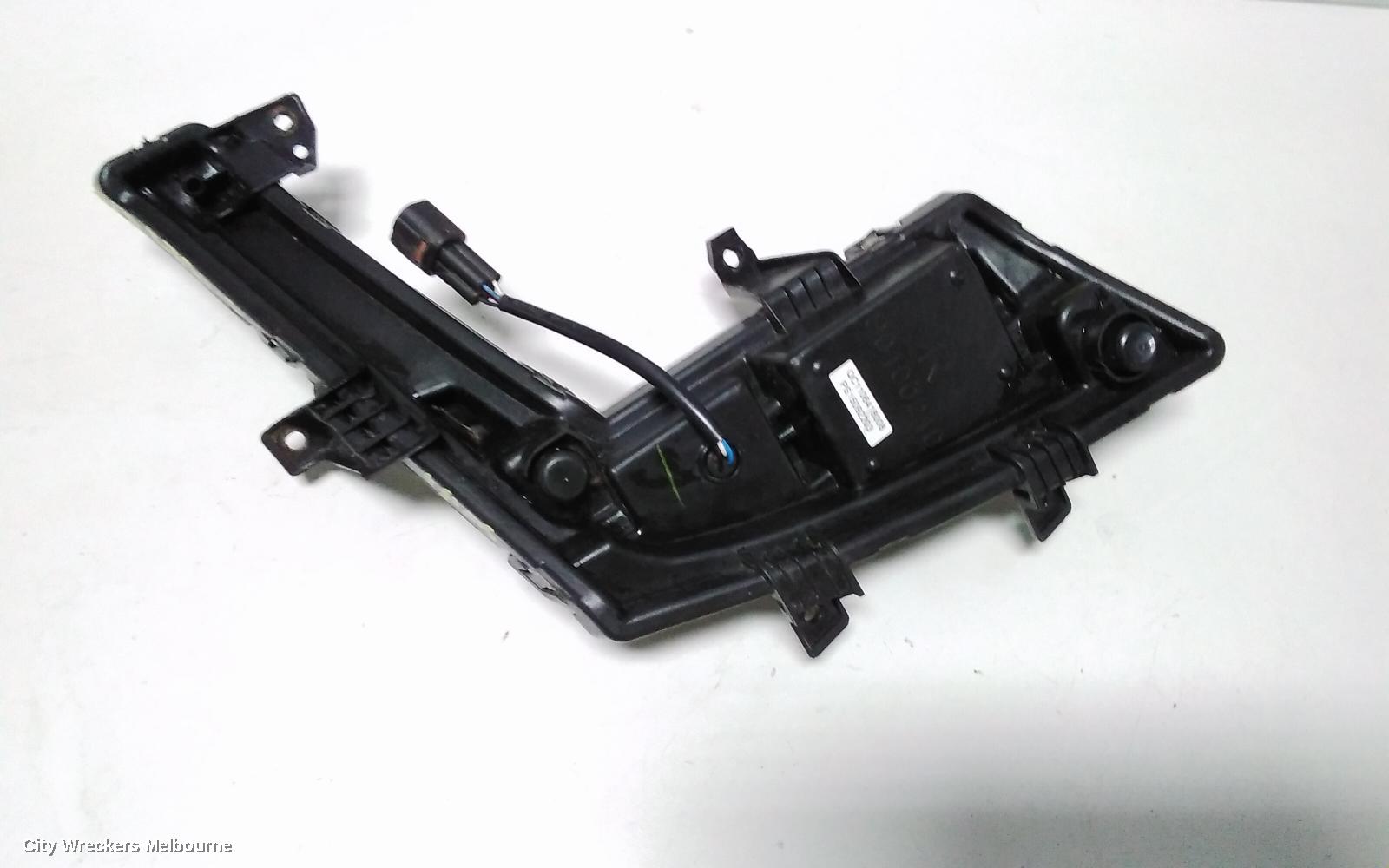SUZUKI SWIFT RIGHT INDICATOR/FOG/SIDE, DAYTIME RUNNING LAMP, FZ, 10/2013 - 03/2017