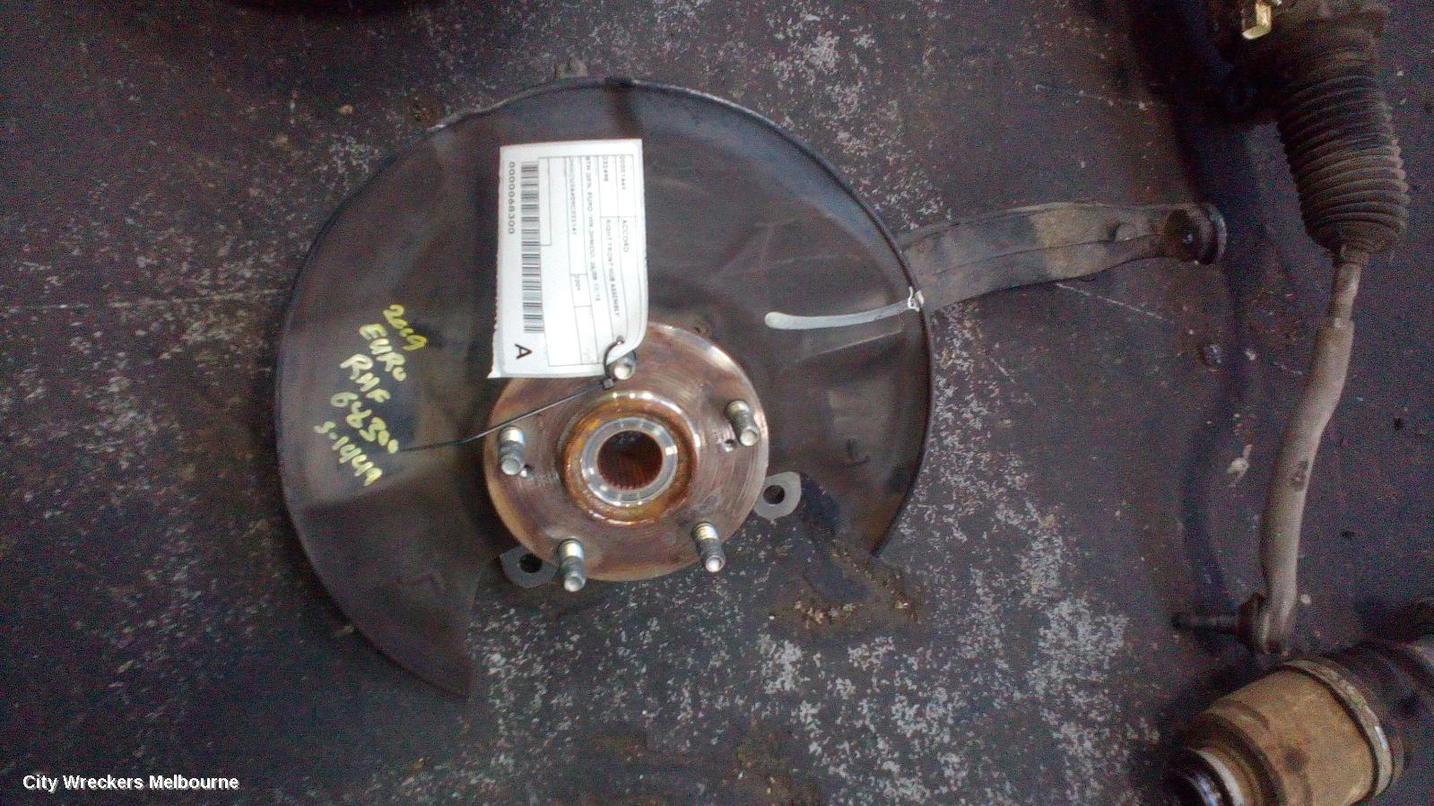 HONDA ACCORD RIGHT FRONT HUB ASSEMBLY, 8TH GEN, EURO (VIN JHMCU), 06/2008 - 12/2015