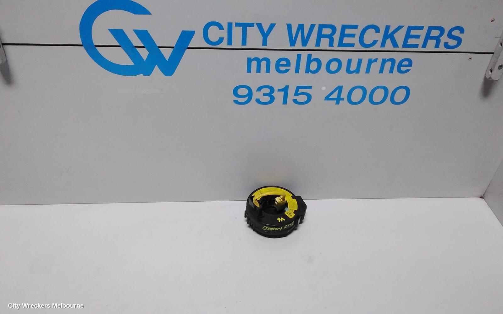 TOYOTA CAMRY AIRBAG MODULE/SENSOR, CLOCKSPRING, SK36, W/ CONTROLS ON STEERING WHEEL, YELLOW PLUG TYPE, 08/2002 - 05/2006