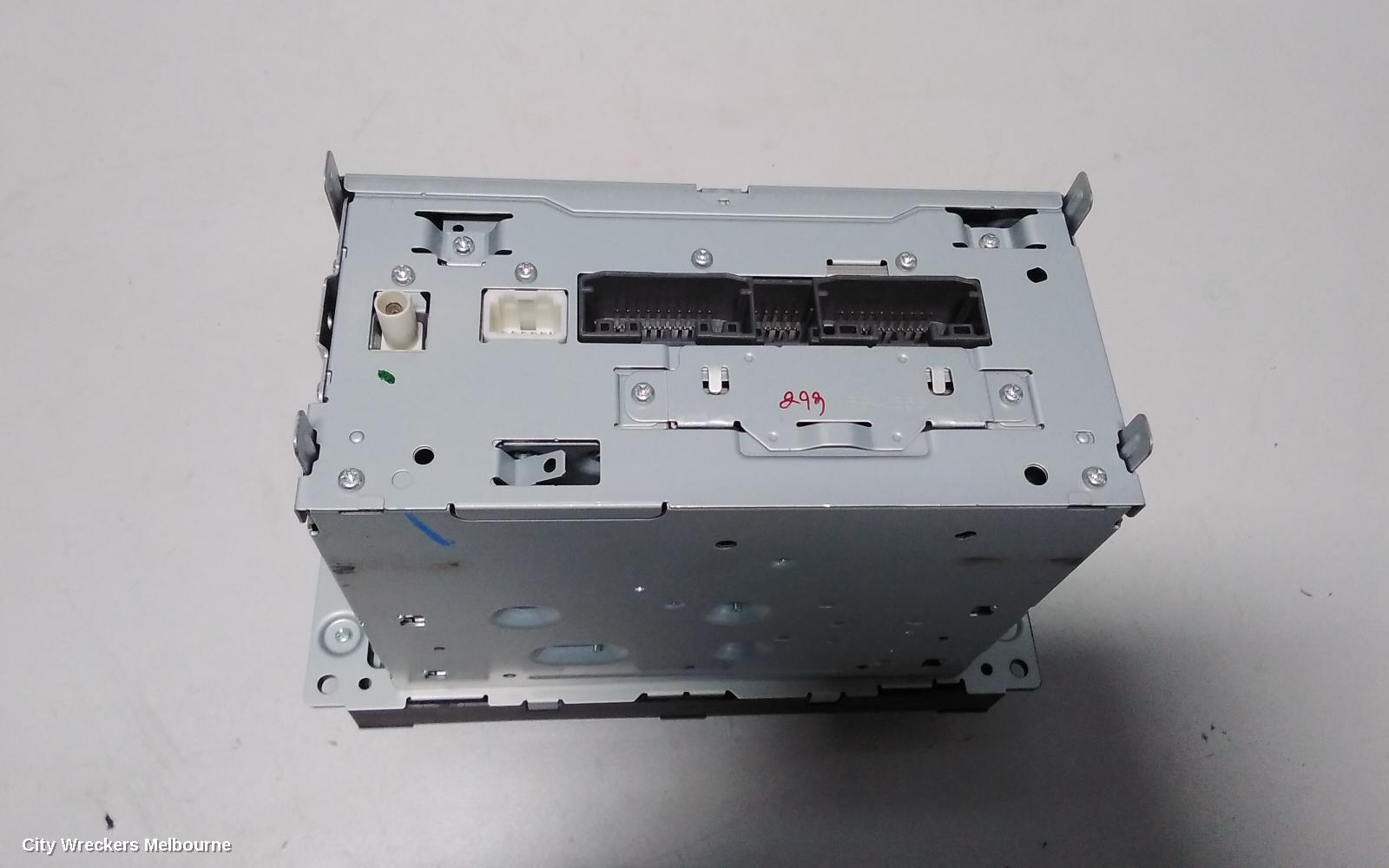 JEEP COMPASS RADIO/CD/DVD/SAT/TV, HEAD UNIT, SINGLE DISC CD PLAYER, MEDIA CENTRE 135 (REL), MK, 07/2011 - 12/2016