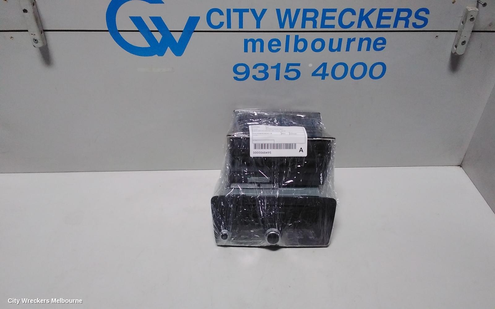 AUDI A1 RADIO/CD/DVD/SAT/TV, RADIO CONTROL UNIT, 8X, NON ACTIVE SPEAKER TYPE (P/N 4G0035053E), 11/2011 - 11/2012