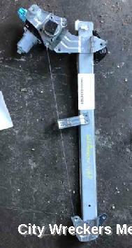 SUBARU FORESTER LEFT FRONT WINDOW REG/MOTOR, SJ, NON AUTO UP/DOWN TYPE, 12/2012 - 02/2015