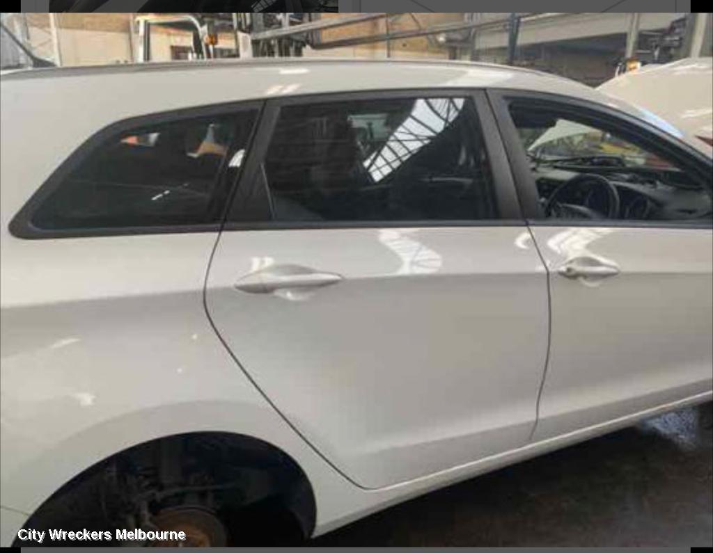 HYUNDAI I30 COMBINATION SWITCH, FLASHER SWITCH, W/ FOGLAMP TYPE, (VIN KMHD), GD, 03/2012 - 02/2017