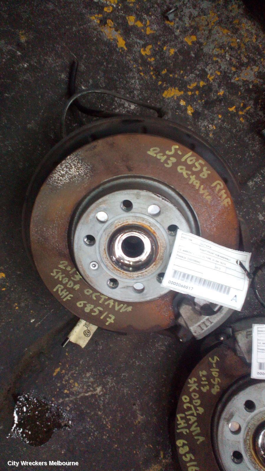 SKODA OCTAVIA RIGHT FRONT HUB ASSEMBLY, 1Z, AMBIENTE, 3 HOLES TYPE, 01/2004 - 10/2013