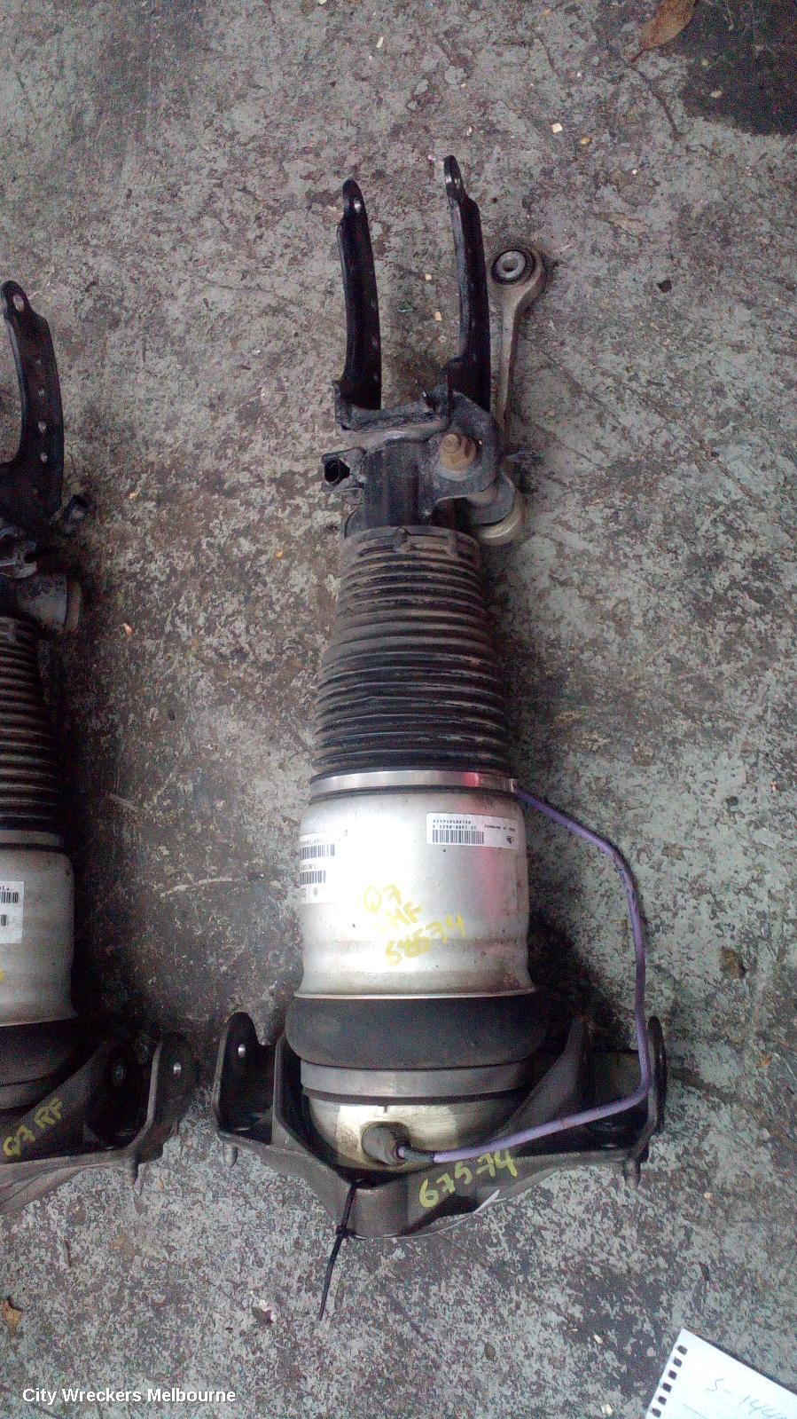 AUDI Q7 LEFT FRONT STRUT, 4L, AIRBAG TYPE, 09/2006 - 08/2015