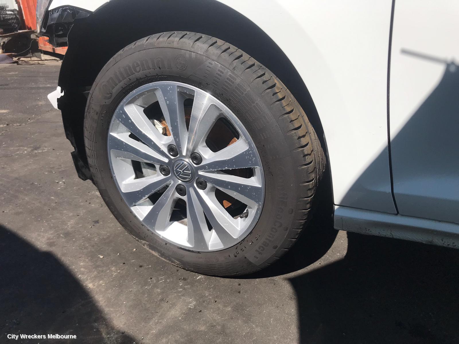 VOLKSWAGEN GOLF LEFT FRONT DOOR, GEN 7, 5DR HATCH, 12/2012 - 08/2020