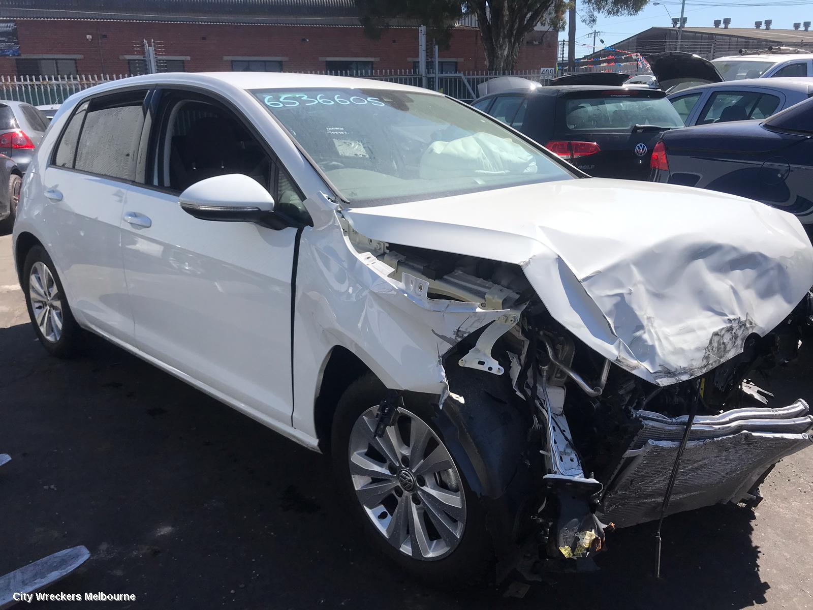 VOLKSWAGEN GOLF LEFT FRONT DOOR, GEN 7, 5DR HATCH, 12/2012 - 08/2020