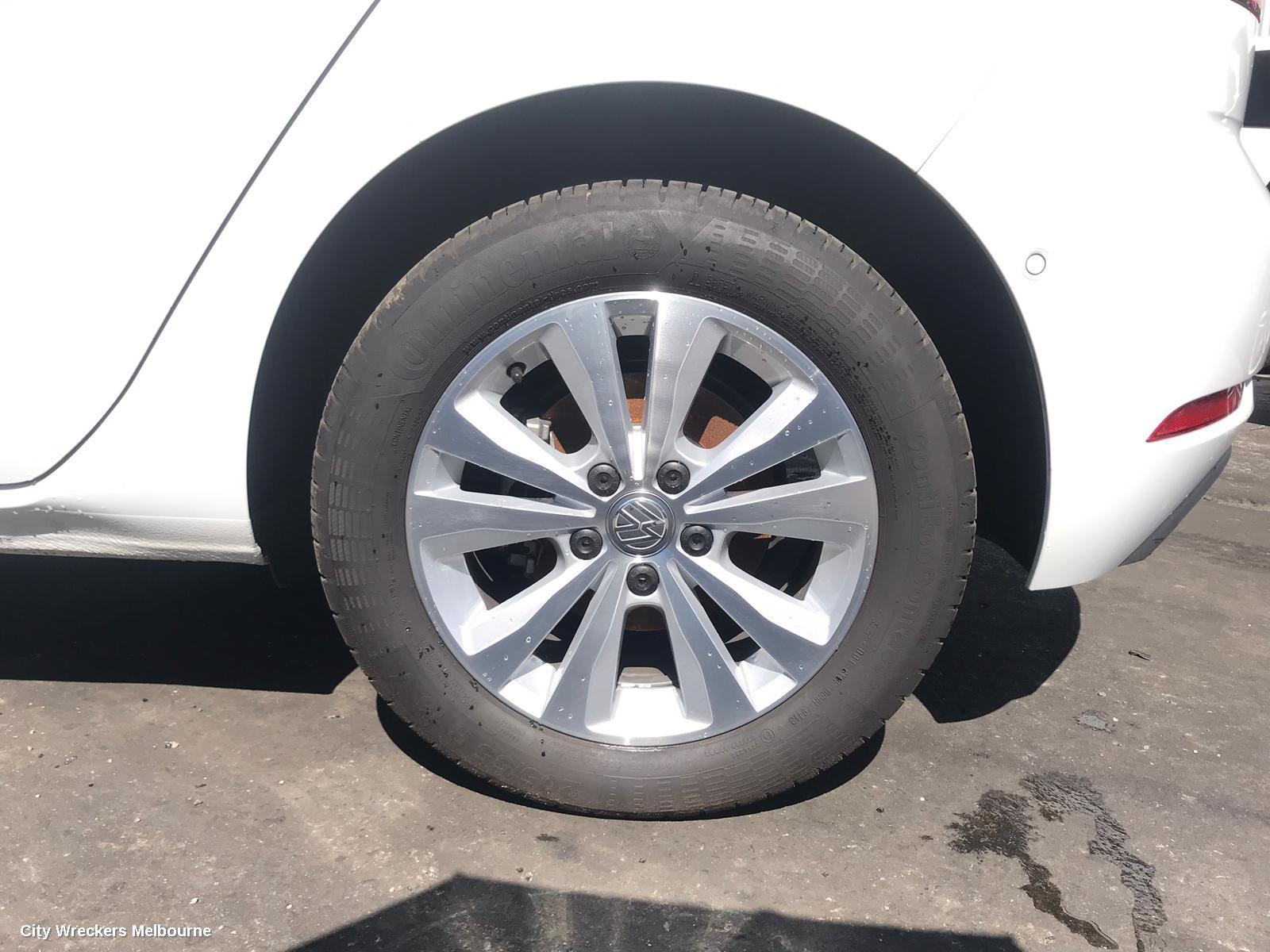 VOLKSWAGEN GOLF LEFT FRONT DOOR, GEN 7, 5DR HATCH, 12/2012 - 08/2020