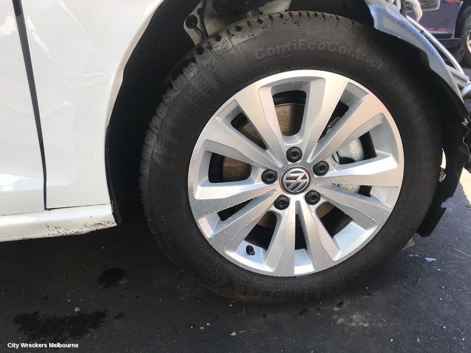 VOLKSWAGEN GOLF LEFT FRONT DOOR, GEN 7, 5DR HATCH, 12/2012 - 08/2020