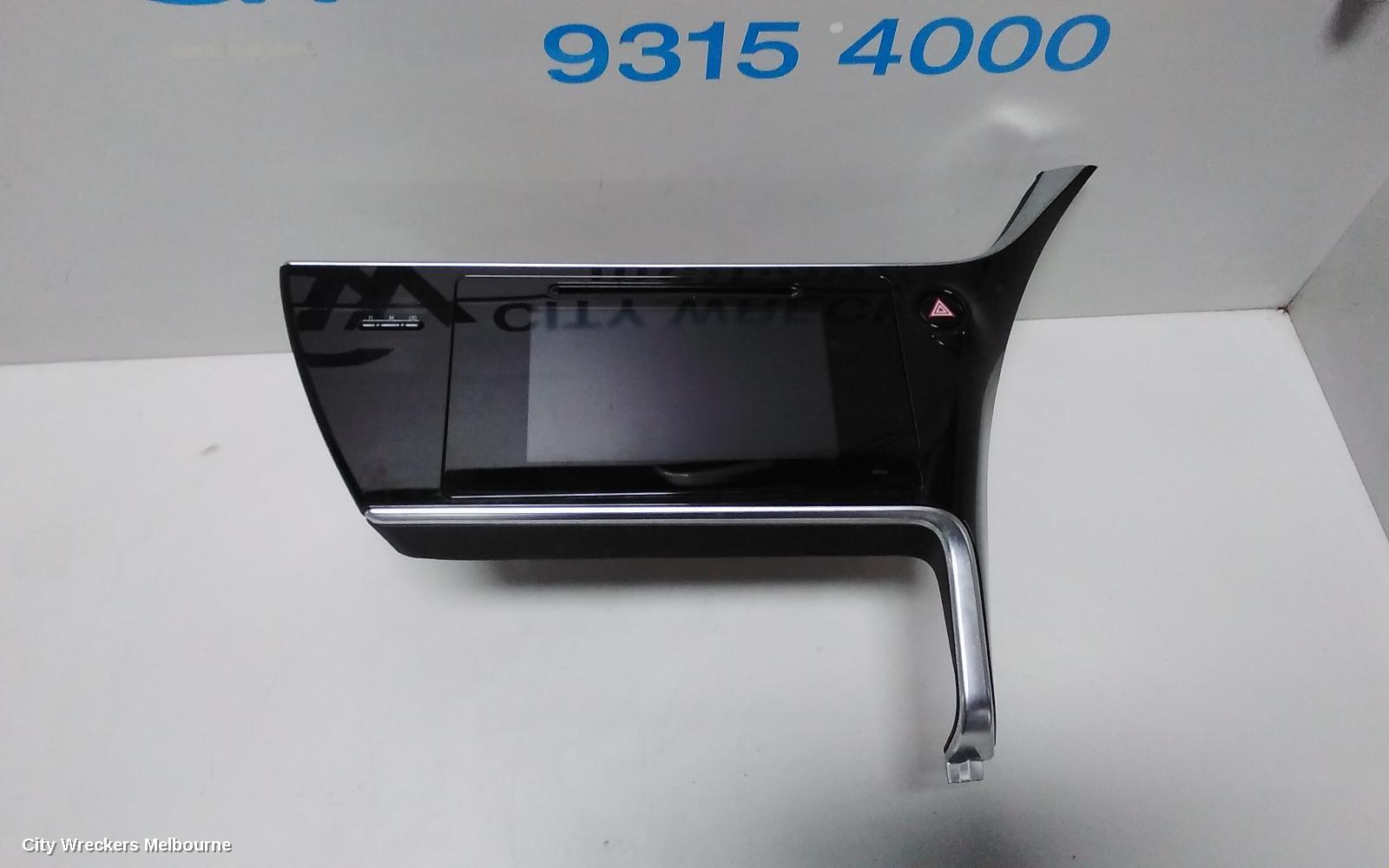 TOYOTA COROLLA RADIO/CD/DVD/SAT/TV, 7IN TOUCHSCREEN (P/N ON FACE 100522), ZRE182R, HATCH, 03/2015 - 06/2018