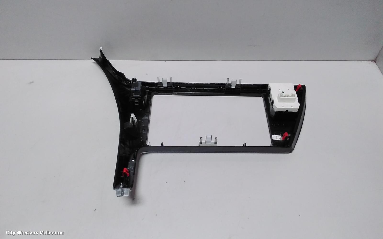 TOYOTA COROLLA RADIO/CD/DVD/SAT/TV, 7IN TOUCHSCREEN (P/N ON FACE 100522), ZRE182R, HATCH, 03/2015 - 06/2018