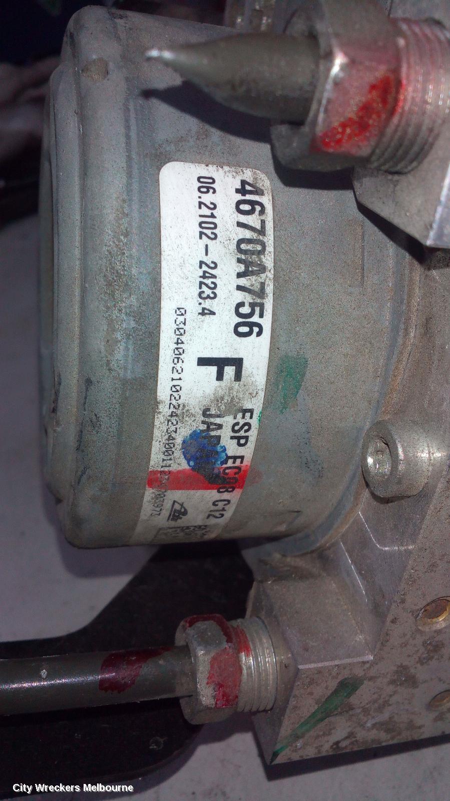MITSUBISHI OUTLANDER ABS PUMP/MODULATOR, ZJ, P/N 4670A756, 10/2012 - 03/2015