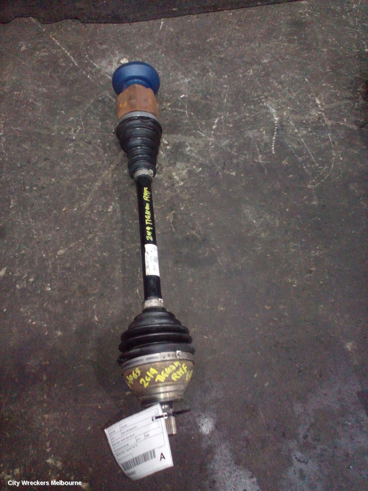 VOLKSWAGEN TIGUAN RIGHT DRIVESHAFT, FRONT, AWD, 162TSI, 5NA, 06/2016 ONWARDS