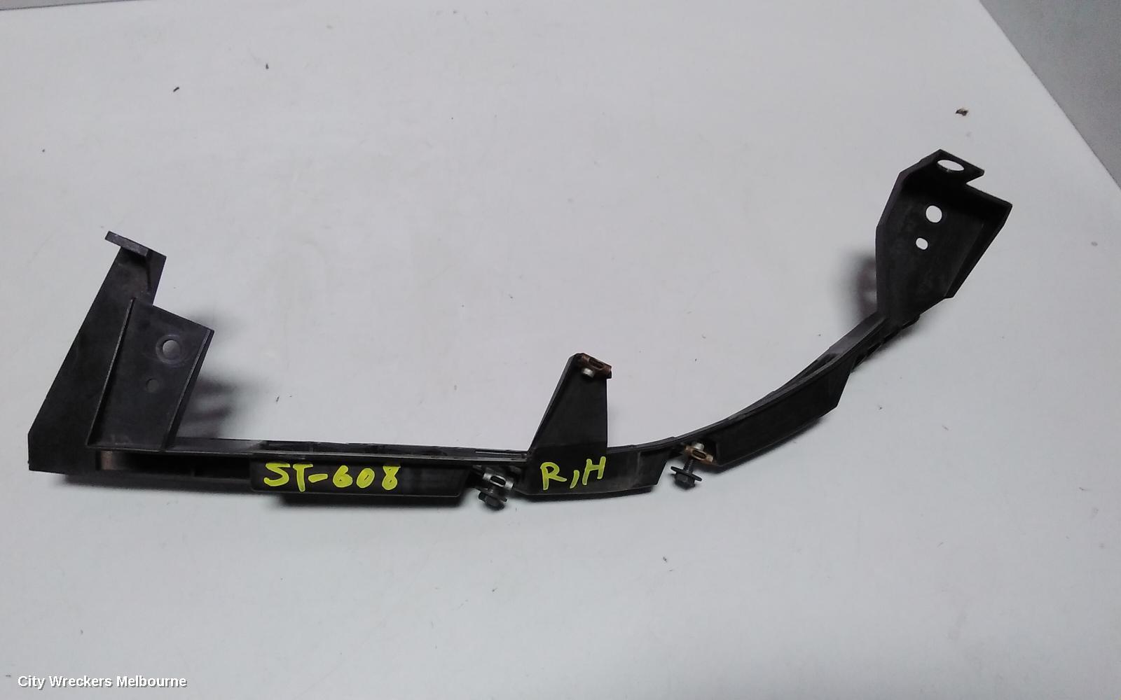 SUBARU IMPREZA, G3, 08/2007 - 11/2011, RH HEAD LIGHT BRAKET: 69074