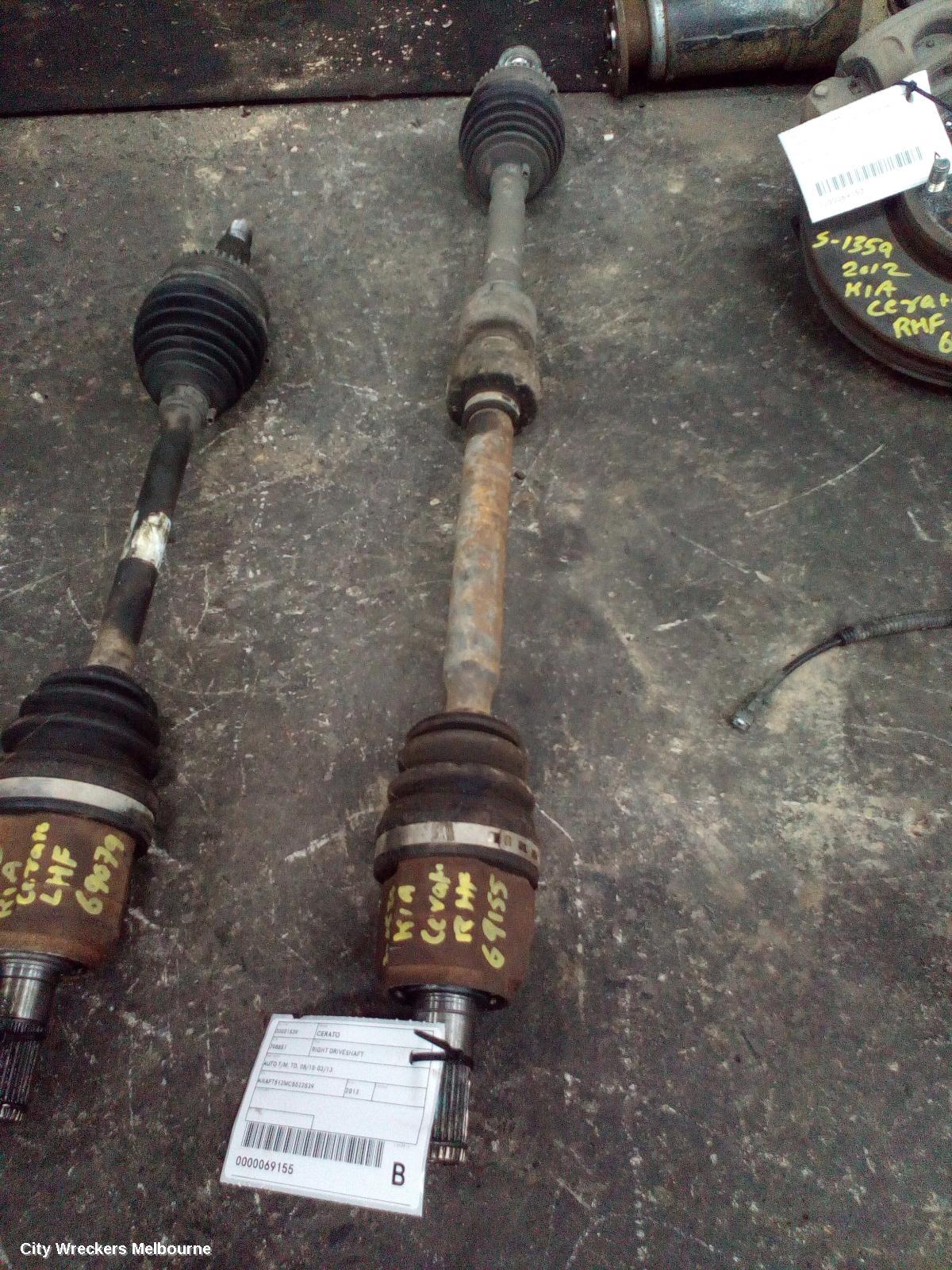 KIA CERATO RIGHT DRIVESHAFT, AUTO T/M, TD, 08/2010 - 03/2013
