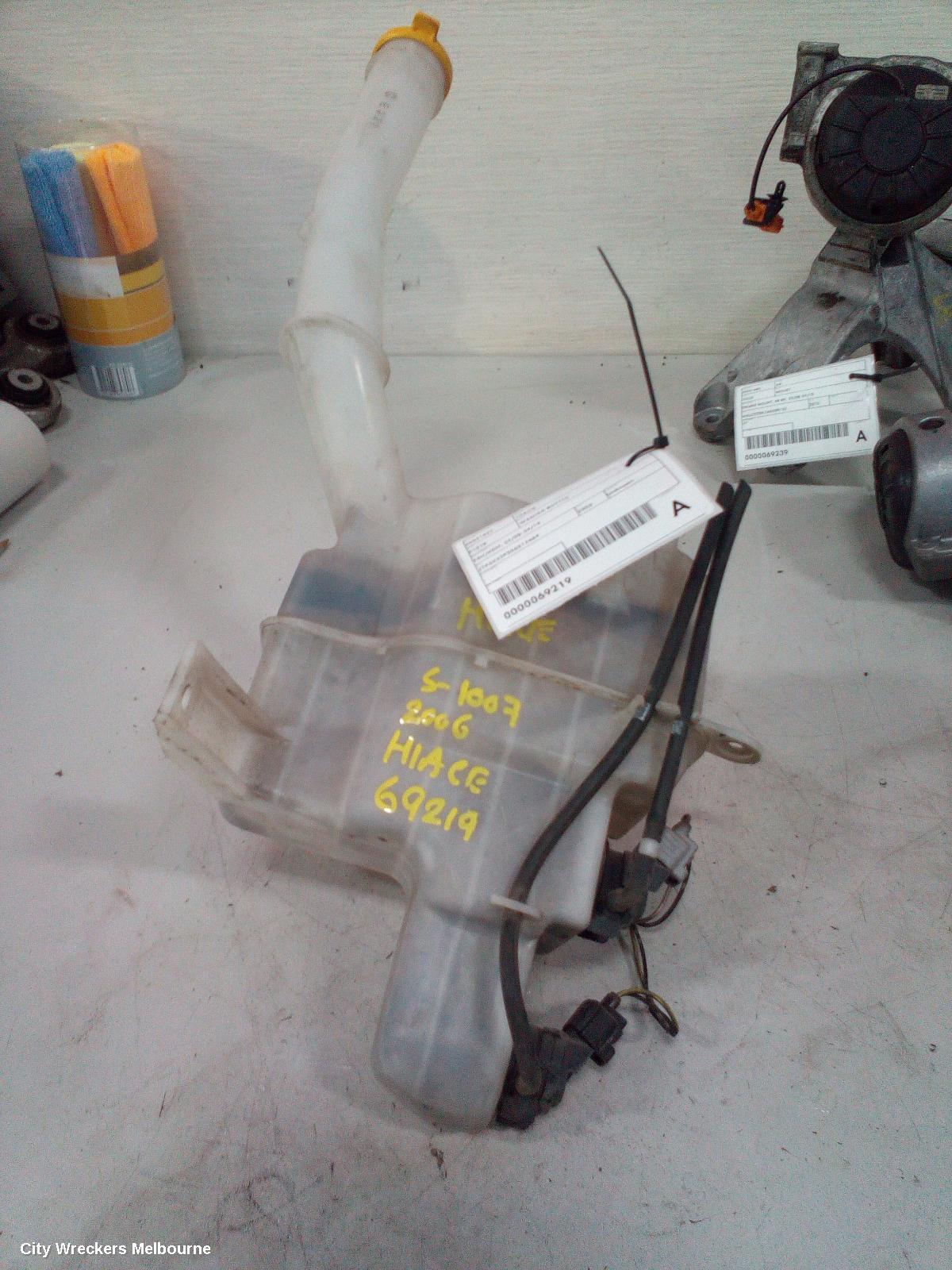 TOYOTA HIACE WASHER BOTTLE, TRH/KDH, 03/2005 - 04/2019