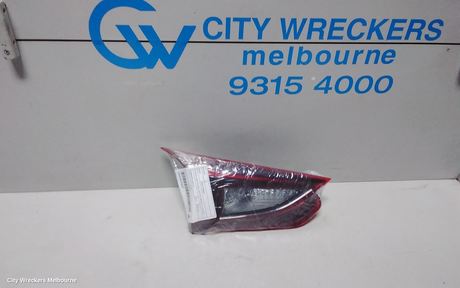 MAZDA 3 REAR GARNISH, TAILGATE LAMP (LH SIDE), LED TYPE, BM-BN, 11/2013 - 02/2019