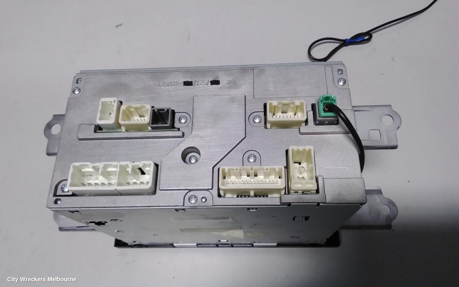 TOYOTA PRIUS RADIO/CD/DVD/SAT/TV, NHP10, PRIUS C, SAT NAV HEAD UNIT, 12/2011 ONWARDS