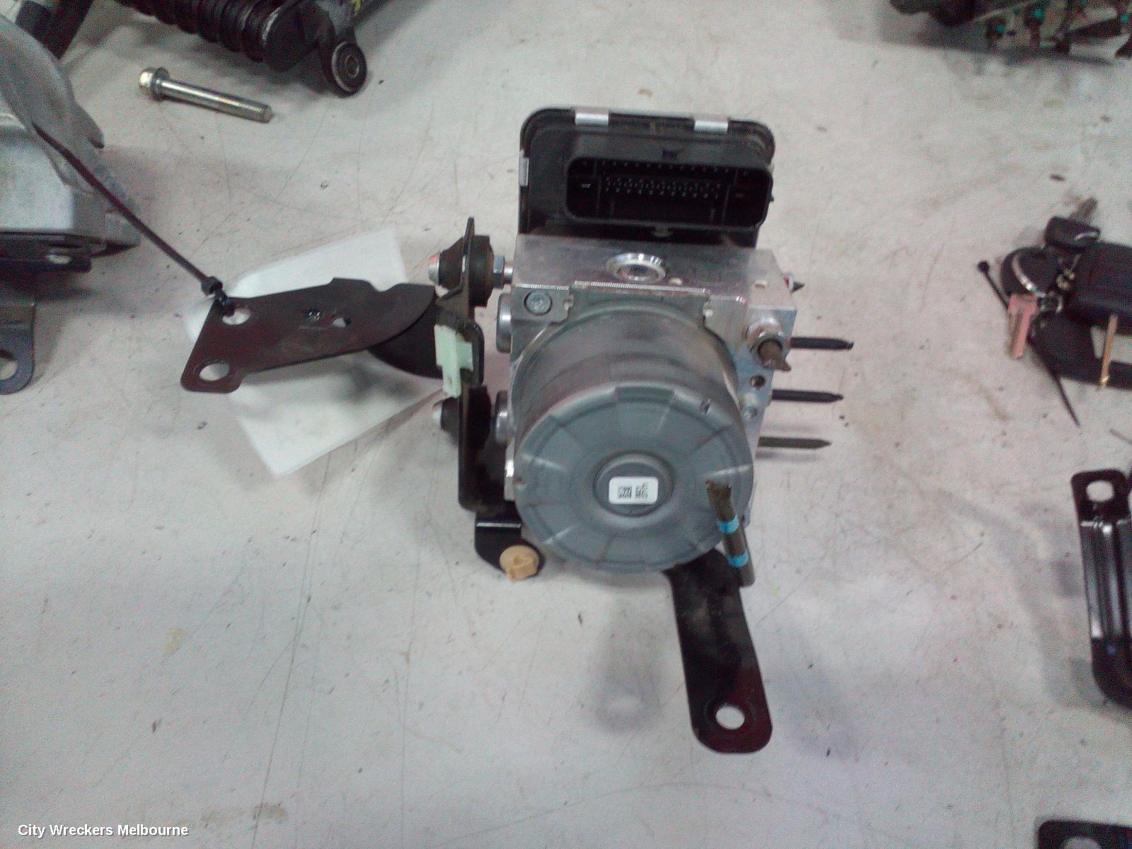 MITSUBISHI OUTLANDER ABS PUMP/MODULATOR, ZK, NON ACTIVE EMERGENCY BRAKING TYPE, P/N 4670B482, 04/2015 ONWARDS