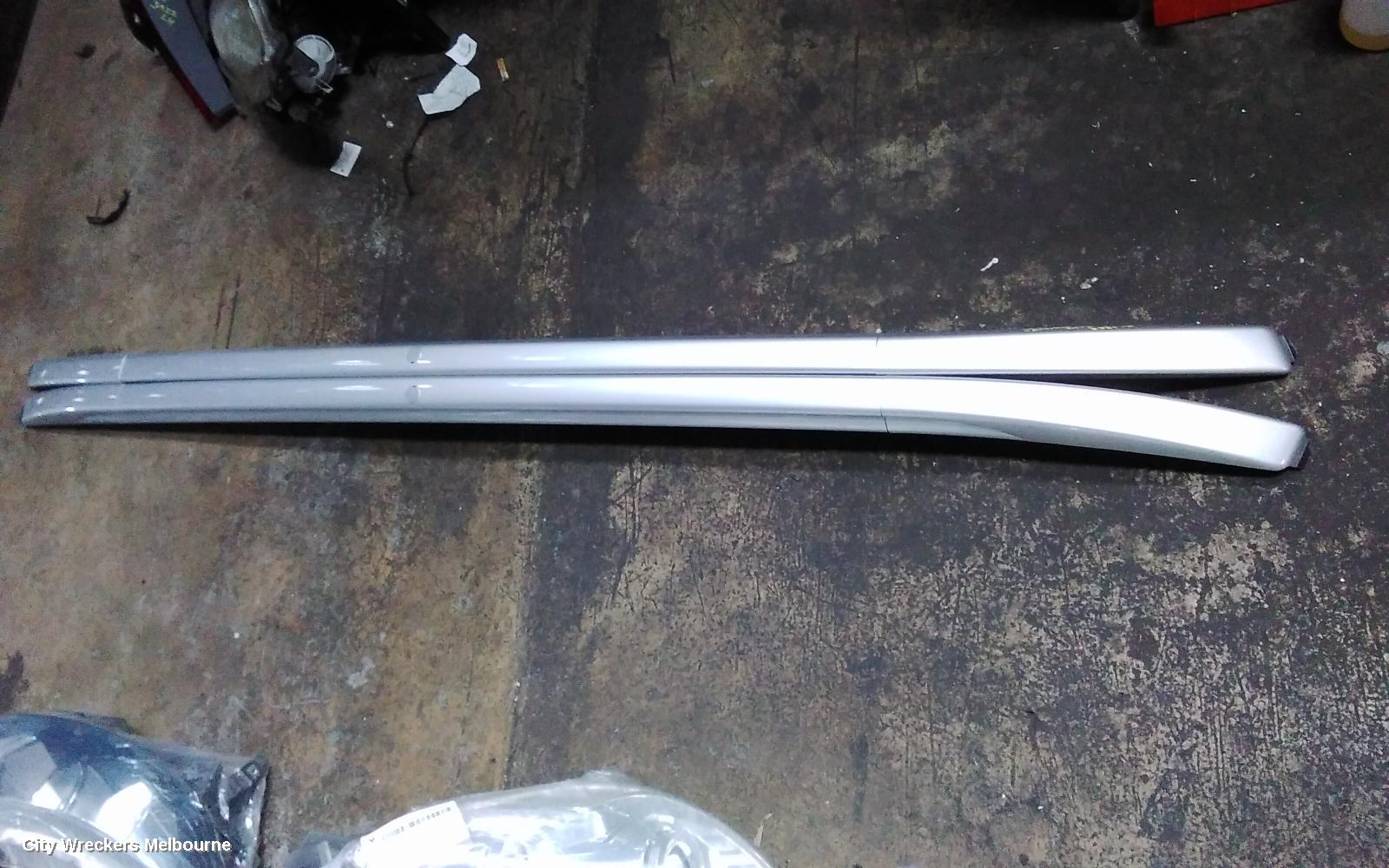 MITSUBISHI OUTLANDER ROOF RAIL