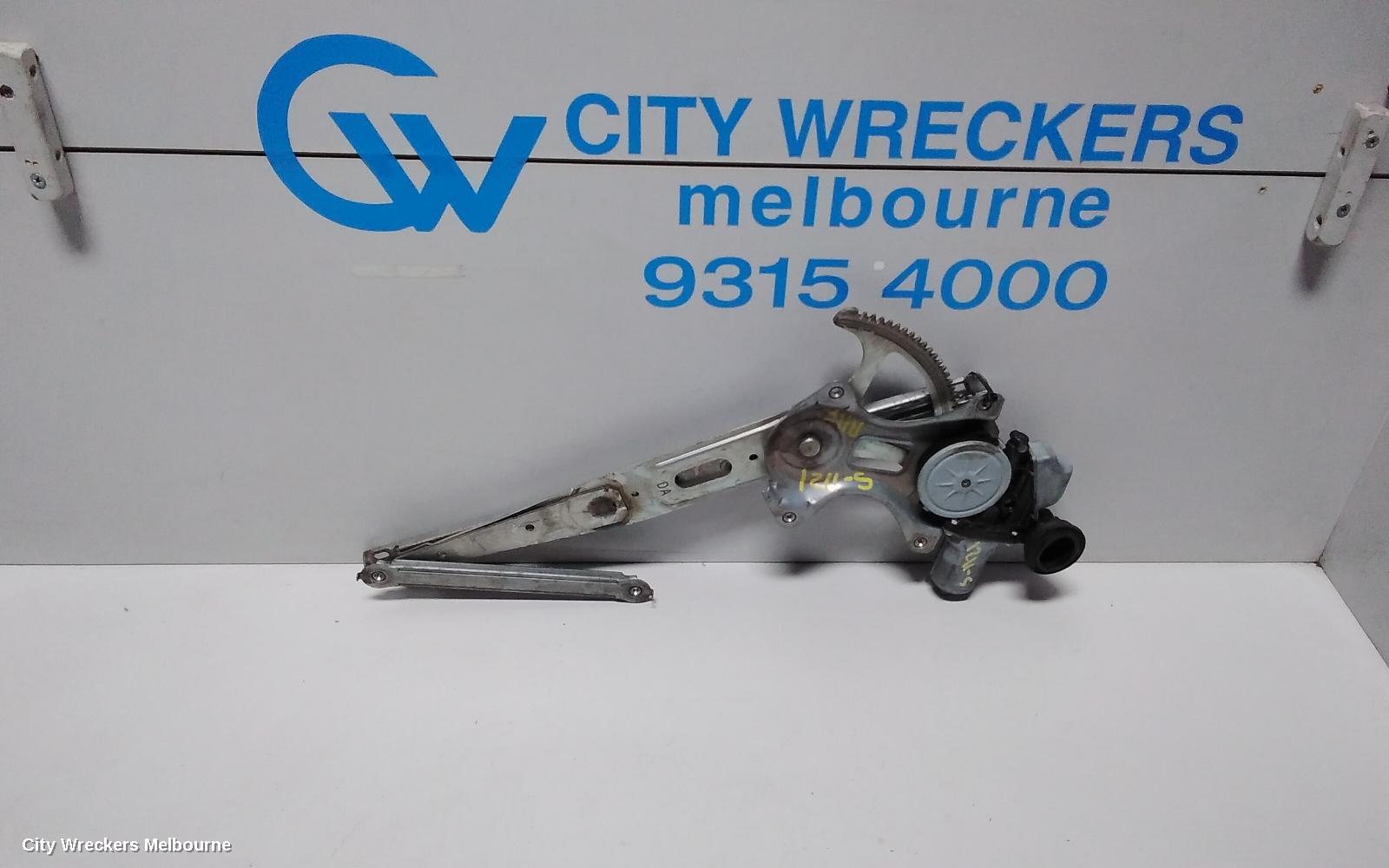 TOYOTA RAV4 RIGHT FRONT WINDOW REG/MOTOR, XA40, 12/2012 - 11/2018