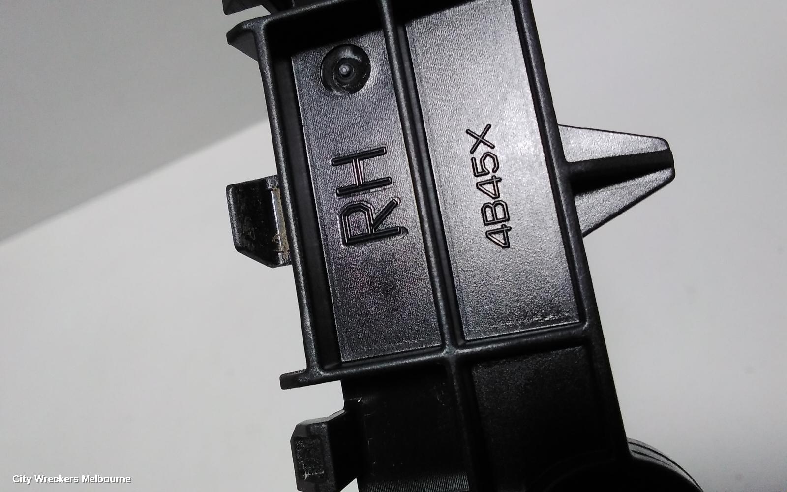 MITSUBISHI OUTLANDER, ZK, 04/2015 - 07/2021, RHR BAR SLIDER: 69445