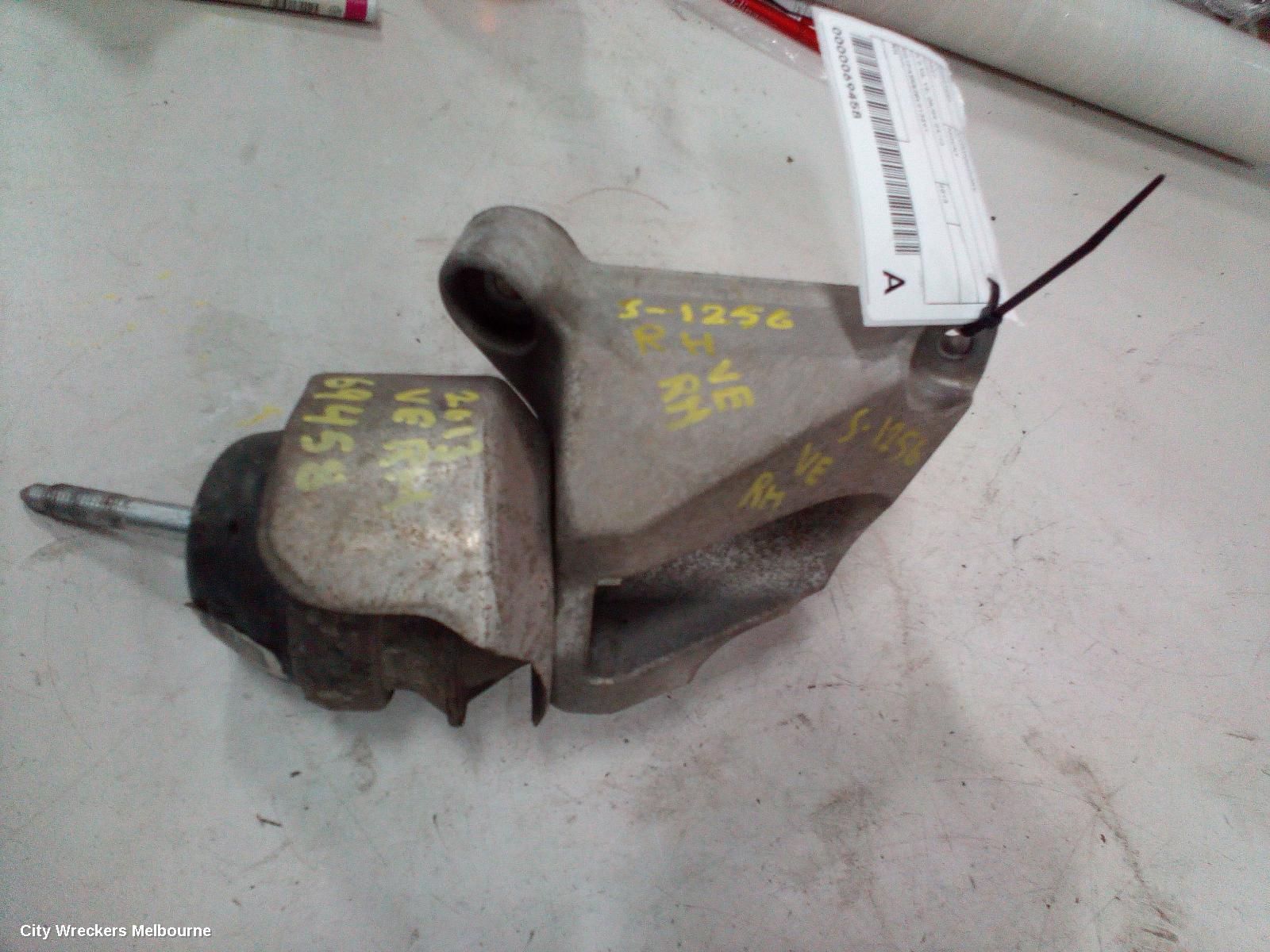 HOLDEN COMMODORE MOUNT, ENGINE MOUNT, LEFT, 3.0 V6, SIDI, LF1/LFW, VE, 08/2009 - 05/2013